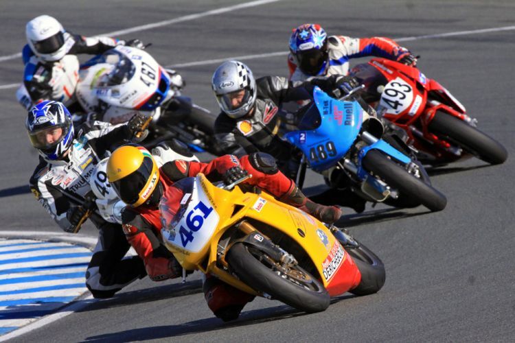 Die Pro BEARS in der Motorsport Arena Oschersleben.