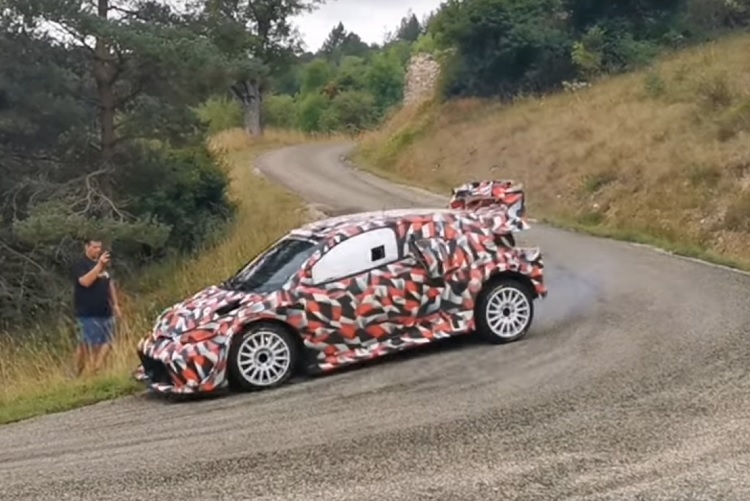 Kalle Rovanperä beim Test mit Toyota Yaris WRC Rally1