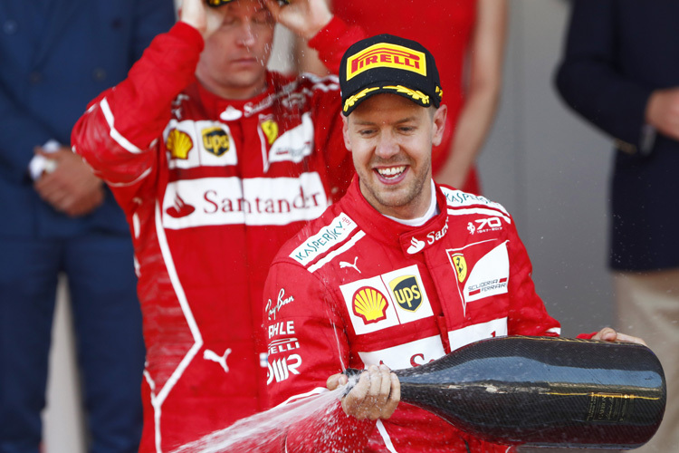 Sebastian Vettel und Kimi Räikkönen: Die Gesicher sagen alles