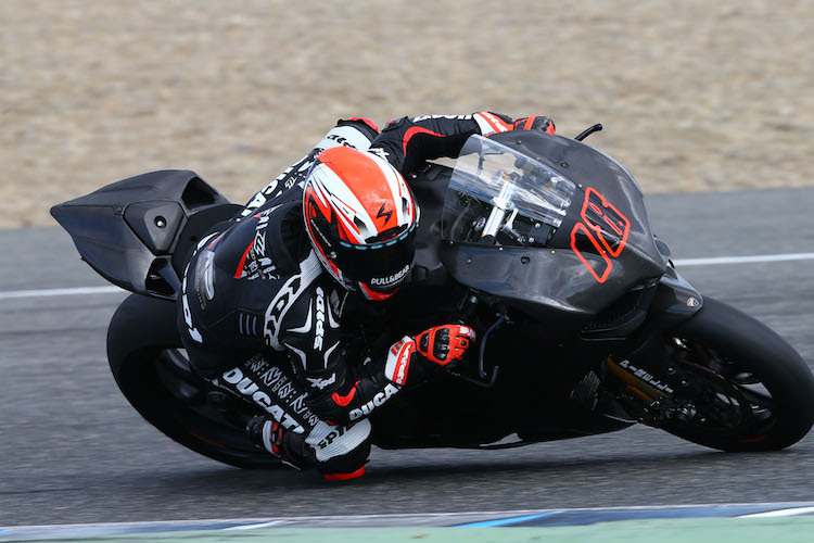 Nico Terol (Ducati) stürzte wegen der kalten Temperaturen