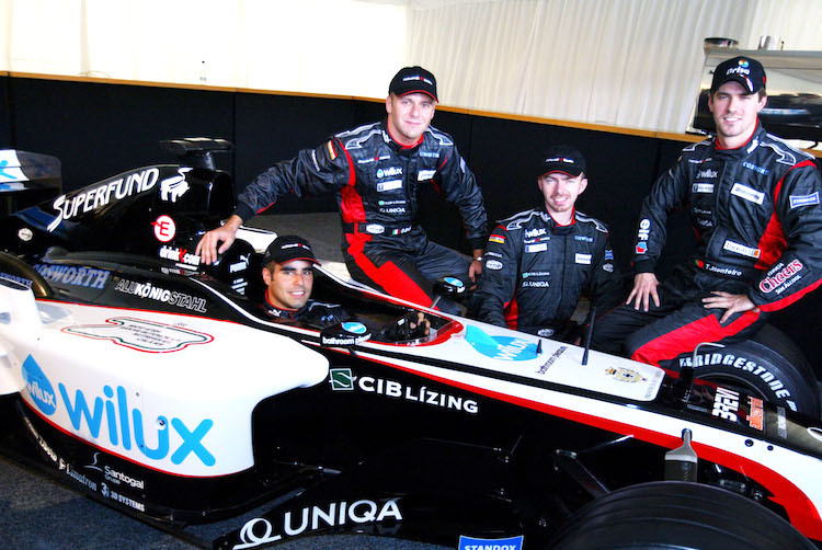 Minardi 2004: Zsolt Baumgarnter (im Auto), dann Gianmaria Bruni, Bas Leinders und Tiago Monteiro