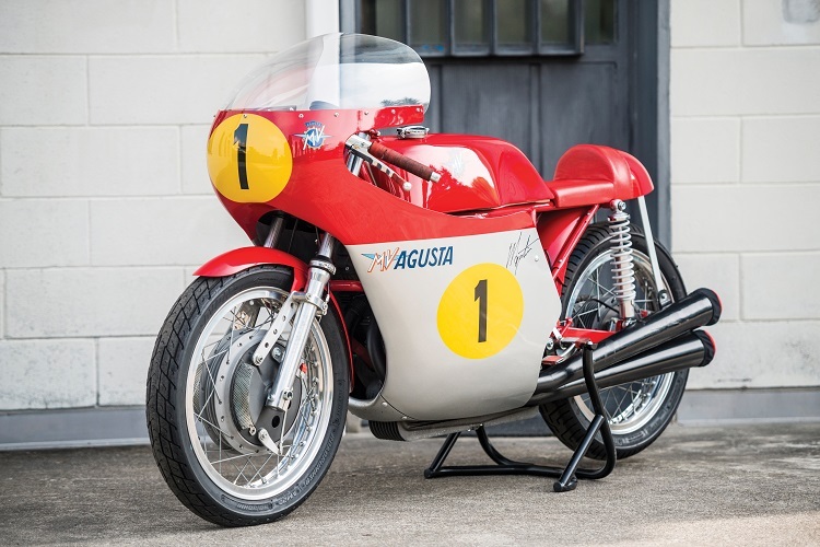 Eine von sechs Replica-Bikes der Dreizylinder-MV, 2010 unter Mitarbeit von Giacomo Agostini gebaut