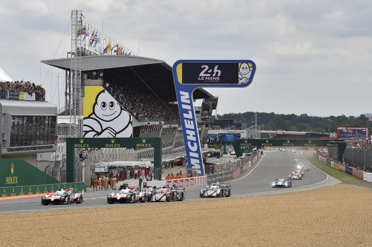 Der Start zu den 24h von Le Mans ist immer ein ganz besonderes Schauspiel