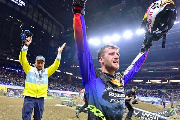 Ken Roczen wurde nach seinem Sieg von Emotionen überwältigt