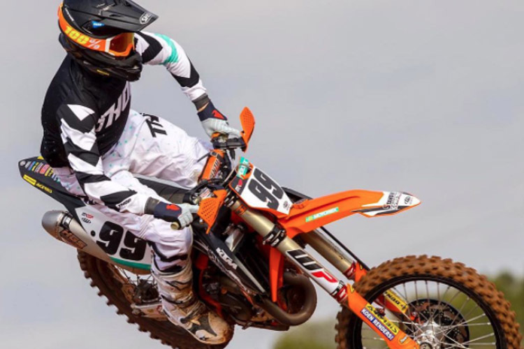 Max Anstie gewann den Vorsaison-Klassiker im Hawkstone Park