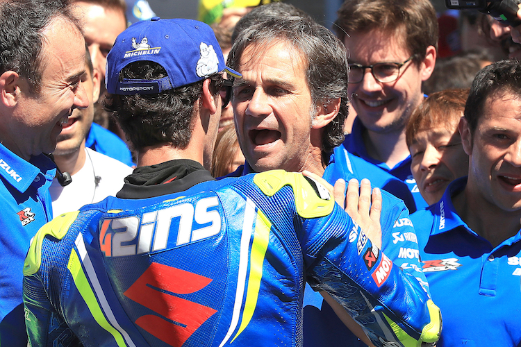 Suzuki-Teammanager Davide Brivio mit Alex Rins