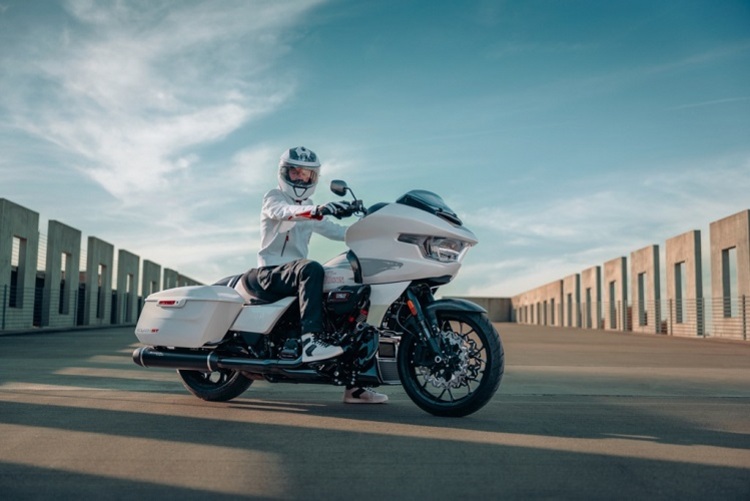 Harley-Davidson CVO Road Glide ST: Komfortabel und schnell weite Räume durchmessen 