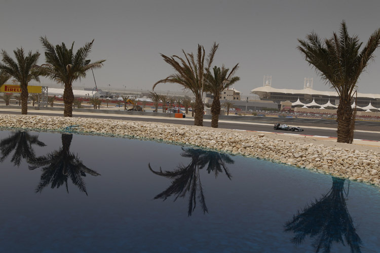 Postkarten-Panorama: Rosberg in Bahrain