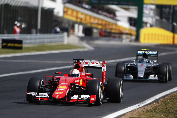 Ungarn: Vettel (Ferrari) vor Rosberg (Mercedes)