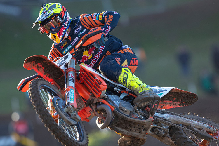 Antonio Cairoli gewann den ersten Lauf von Matterley Basin