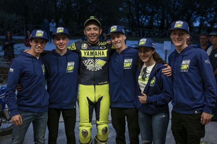 Valentino Rossi und die fünf Yamaha-Piloten aus der SSP300-WM