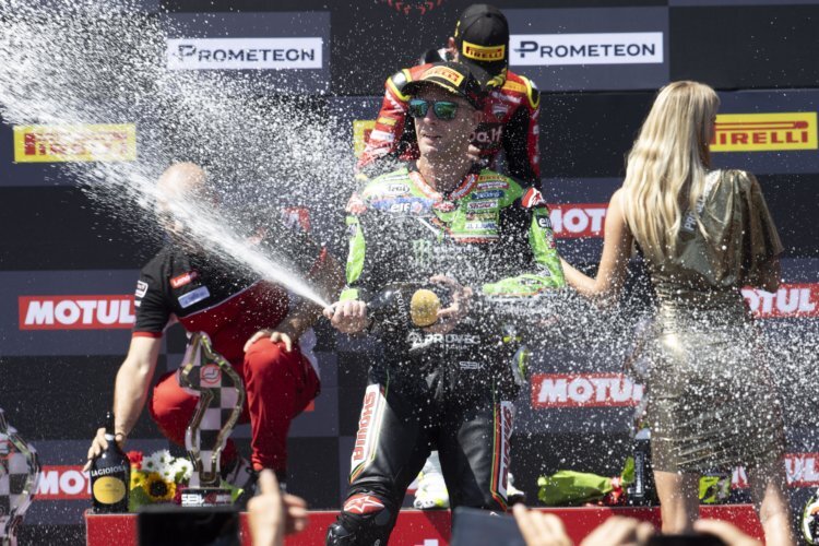 Eine Dusche hat sich Jonathan Rea verdient