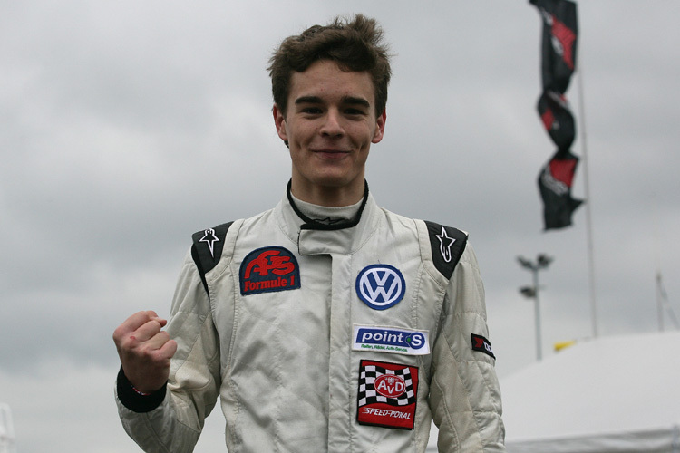 Tom Dillmann steht in Oschersleben auf Pole