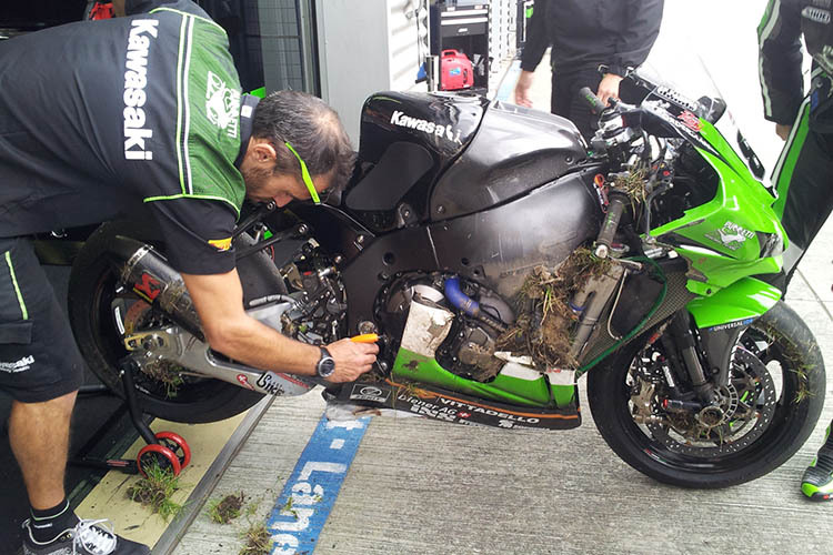 So sah Randy Krummenachers Kawasaki nach dem Crash aus