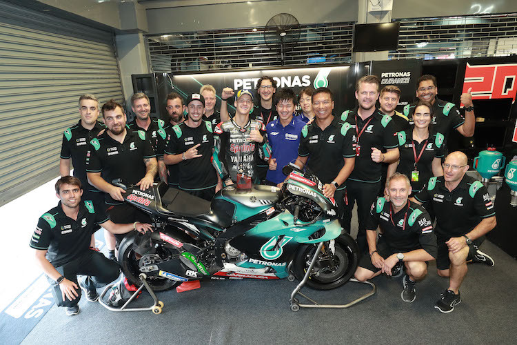 Das Petronas Yamaha SR Team meistert eine logistische Herausforderung