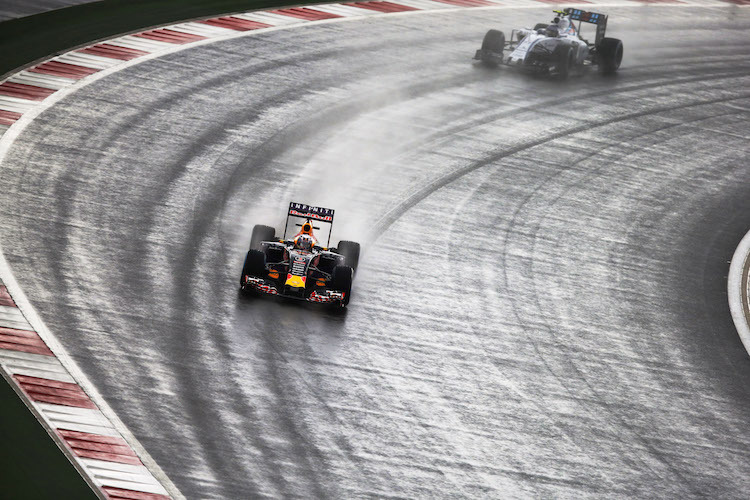 Daniel Ricciardo und Valtteri Bottas