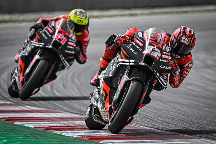 Maverick Viñales führte lange vor dem späteren Sieger Aleix Espargaró