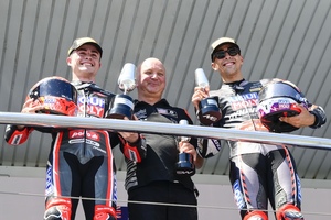 Manuel Gonzales, Jürgen Lingg und Senna Agius)