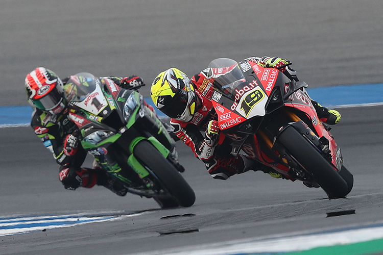 Kampf der Giganten: Jonathan Rea (1) gegen Alvaro Bautista