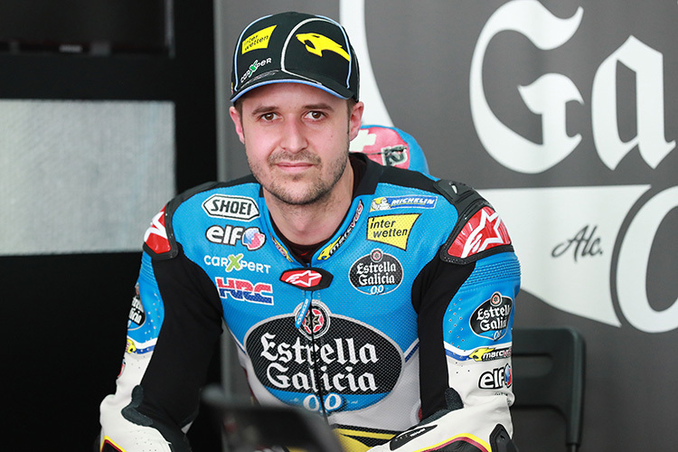 Tom Lüthi in der Box des Marc VDS-Teams