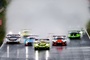 Action auf nasser Fahrbahn: Der Porsche 911 GT3 R von SSR lag in Oschersleben vorne