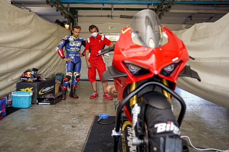 Mit dem Superbike darf Johann Zarco trainieren – mit seinem MotoGP sind private Tests verboten