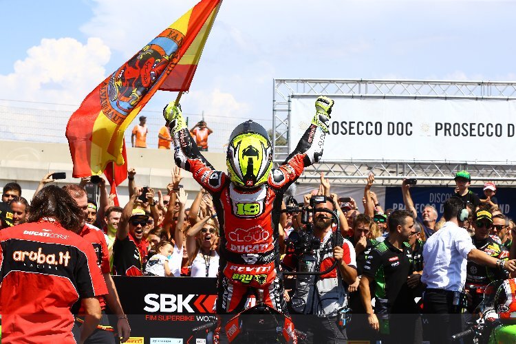 Alvaro Bautista triumphierte in Portimao/2 über den König