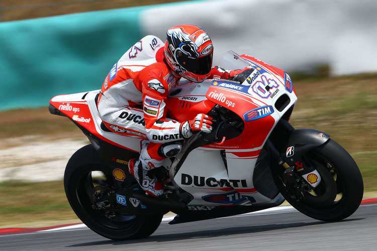 Andrea Dovizioso in Sepang auf der Ducati GP15