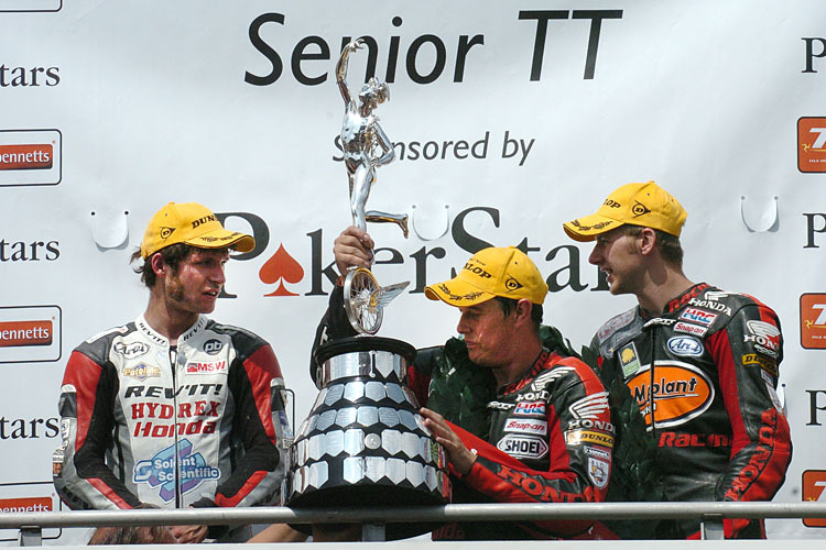 TT 2007: Guy Martin (li.) neben John McGuiness und Ian Hutchinson (re.)