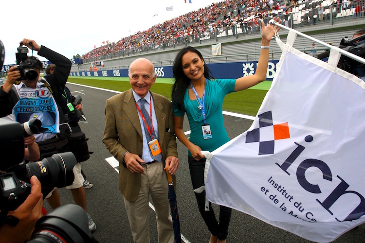 Professor Gérard Saillant bei einer Veranstaltung in Magny-Cours