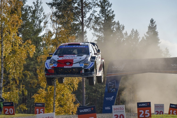 Elfyn Evans fliegt 2021 zum Sieg