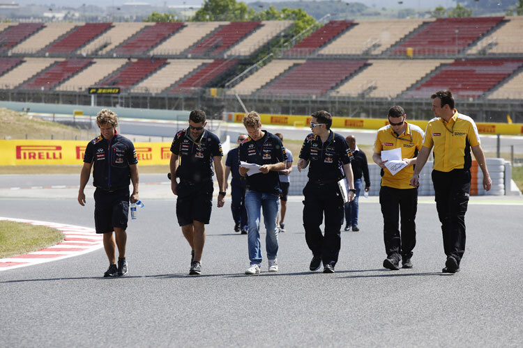 Am Donnerstag ging es für Sebastian Vettel und Kollegen noch per pedes um die Strecke