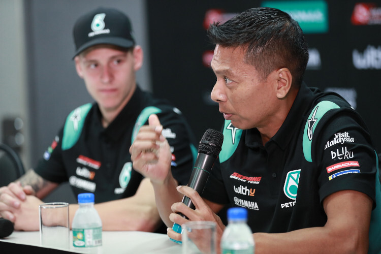 Razlan Razali (rechts) spricht neben seinem MotoGP-Ass Fabio Quartararo