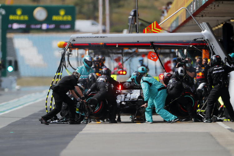 Mercedes ist sich sicher: Der letzte Stopp von Bottas hätte nicht drei Runden vor Schluss eingelegt werden dürfen