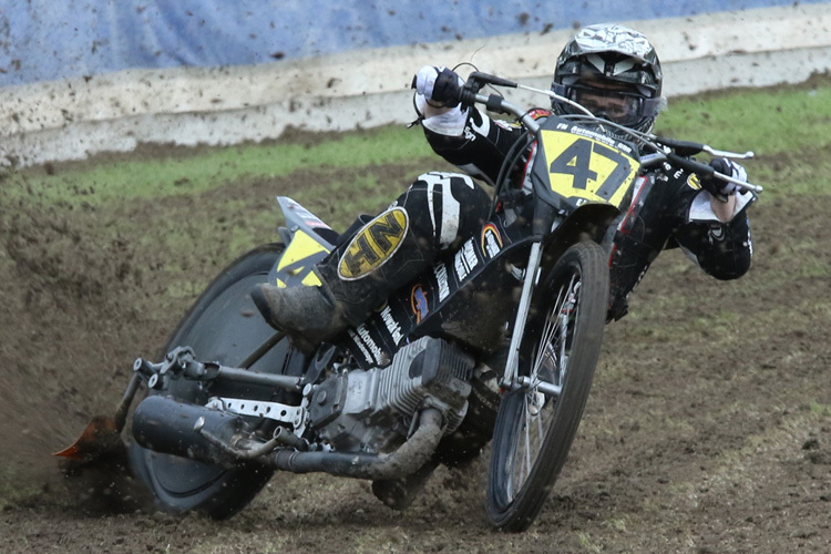 Langbahn-Weltmeister Erik Riss auf der Grasbahn in Eenrum