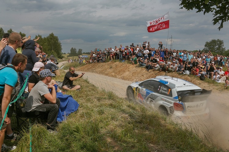 Der Polen-Sieger Sébastien Ogier wird gefeiert