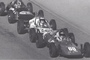 Schieben beim Daytona-Gastspiel 1969: Zwei US-Boys haben den Bayern Alfred Voglberger in die Mitte genommen