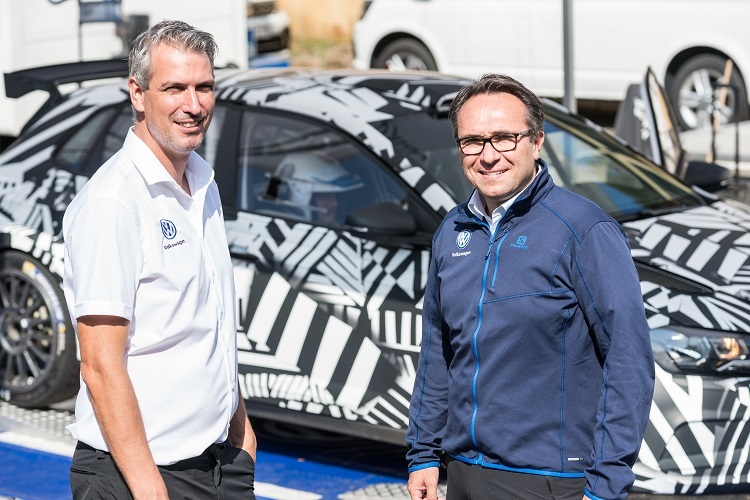 Gerard-Jan de Jogh (li.) und Sven Smeets (VW-Sportchef)