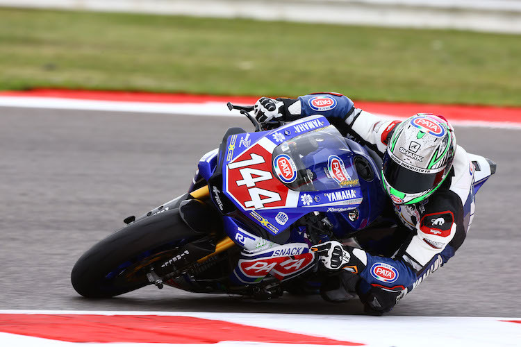 Lucas Mahias fuhr den ersten Sieg mit der neuen Yamaha R1 im Superstock-1000-Cup ein