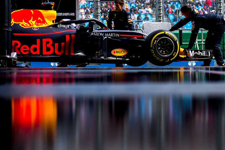 Schein und sein: Red Bull Racing nimmt sich selber ein wenig auf die Schippe