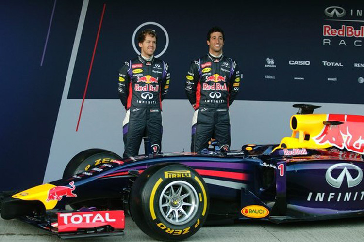 Daniel Ricciardo knabbert am Sonderstatus von Sebastian Vettel