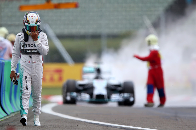 Lewis Hamilton nach dem Motorbrand in Ungarn