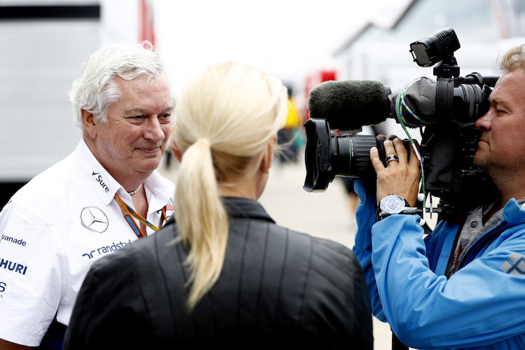 Pat Symonds bei einem TV-Interview