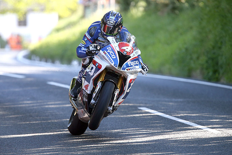 Ian Hutchinson (Tyco BMW) möchte nach 2010 endlich wieder die Senior-TT gewinnen