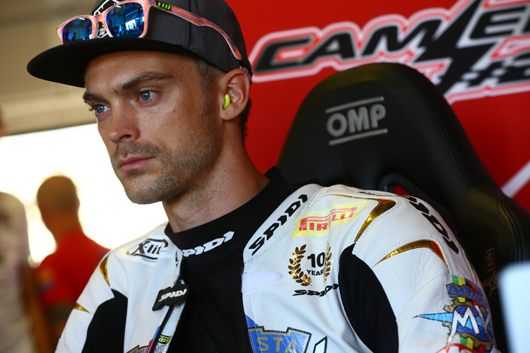 Leon Camier kann deutlich mehr als sein Motorrad