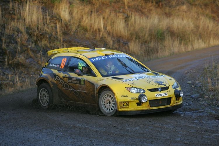 Alister McRae im Proton bei der Rallye Schottland