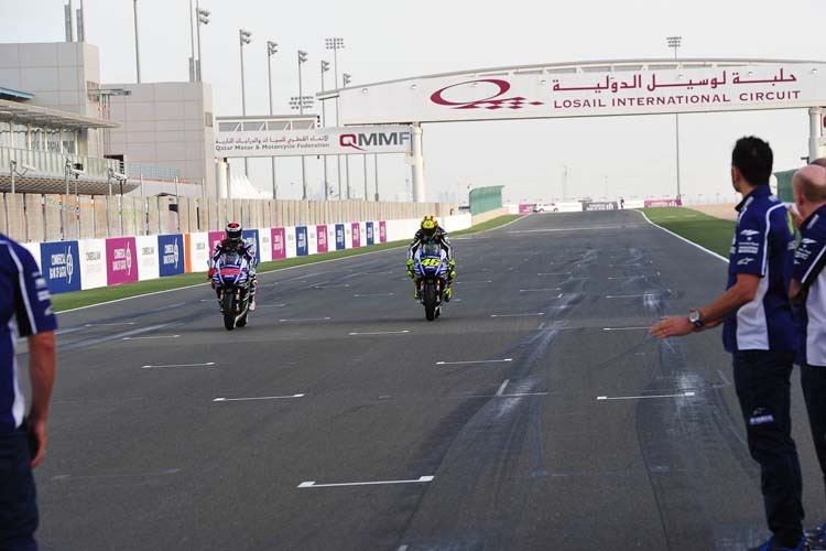 Lorenzo und Rossi steuerten ihre Yamaha bereits einen Tag vor dem ersten Training erstmals über die Strecke