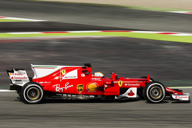 Sebastian Vettel am ersten Testtag in Barcelona
