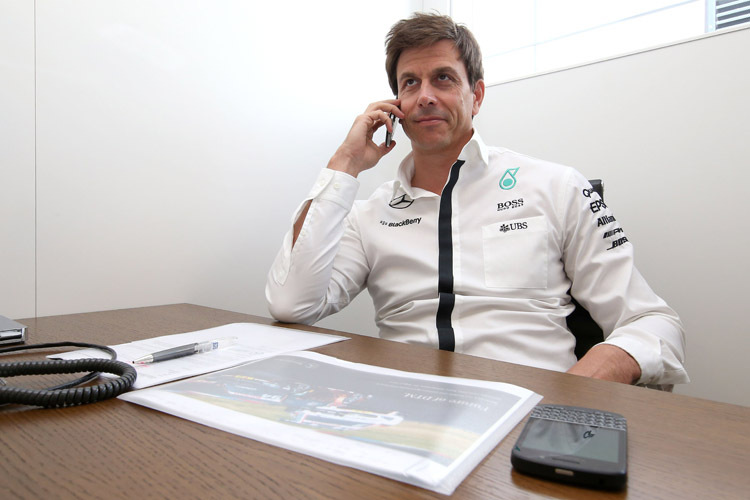 Grund zur Freude: Mercedes-Motorsportdirektor Toto Wolff, der 30 Prozent des Rennstalls besitzt, hat 2014 6 Mio Pfund (rund 8,1 Mio Euro) erhalten