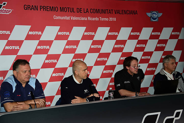 Trevor Morris (ExternPro), Corrado Cecchinelli (Dorna), Stuart Wood (Triumph) und Marco Venturi (Magneti Marelli)